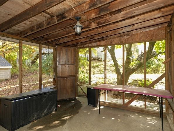 194 Norfolk St, Worcester MA 01604