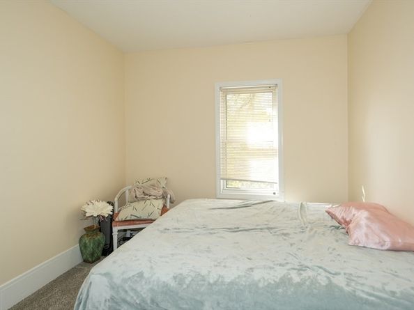 194 Norfolk St, Worcester MA 01604