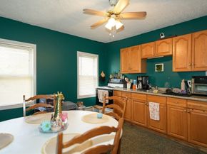 194 Norfolk St, Worcester MA 01604