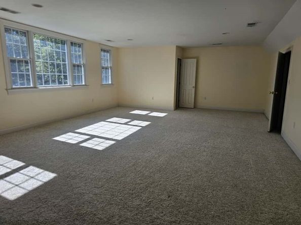 4 Shoestring, Westwood MA 02090
