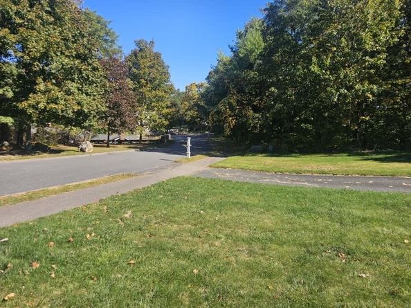 4 Shoestring, Westwood MA 02090