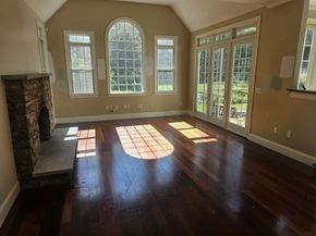 4 Shoestring, Westwood MA 02090