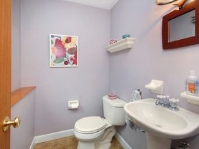 51 Staffordshire Ln 51, Concord MA 01742