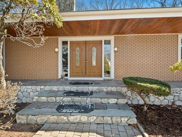 53 Birch Hill Rd, Belmont MA 02478