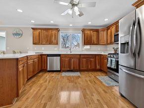 216 Rangeway Rd 133, Billerica MA 01862