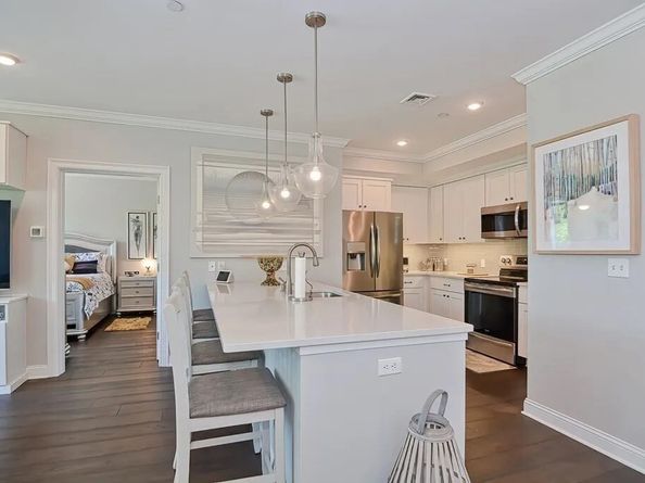 635 Old Post Rd 210, Sharon MA 02067