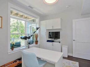 635 Old Post Rd 210, Sharon MA 02067