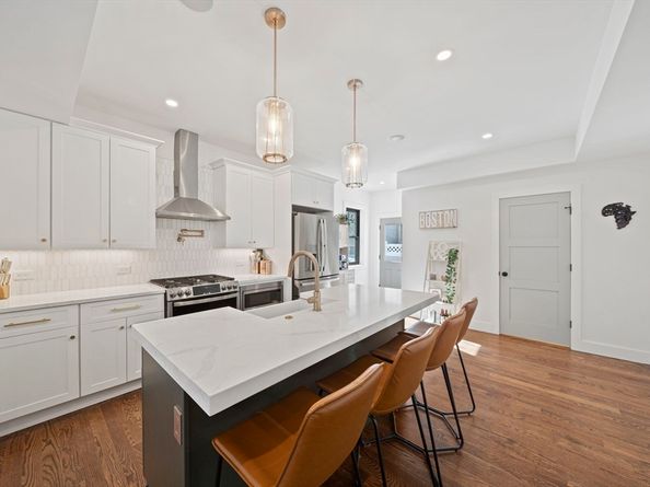 205 Park St 2, Boston MA 02132