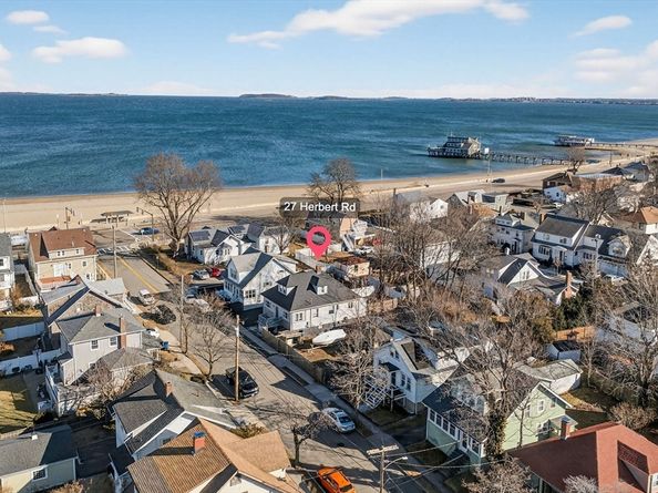 27 Herbert Rd, Quincy MA 02171