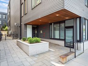 525 E 1st St 5, Boston MA 02127