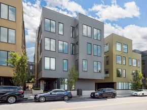 525 E 1st St 5, Boston MA 02127