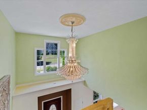 89 Boulder Hill Rd, Holden MA 01522