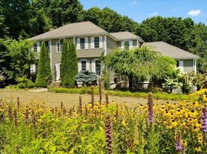 89 Boulder Hill Rd, Holden MA 01522
