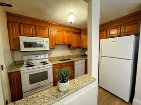 15 Davis Rd B11, Acton MA 01720