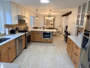 18 Boxford Rd, Topsfield MA 01983