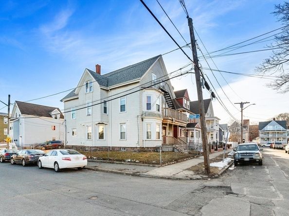 16 Salem St, Lynn MA 01905