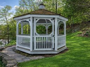 55 Forest Ridge Road, Weston MA 02493