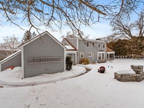 454 Wilson St, Clinton MA 01510