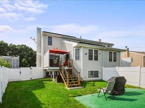 66 Ledgecrest Drive, Worcester MA 01603