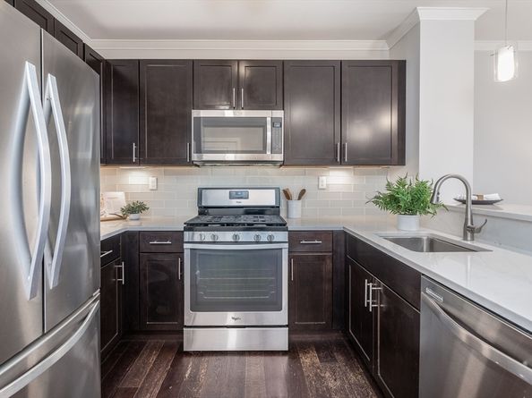 320 Maverick St 505, Boston MA 02128