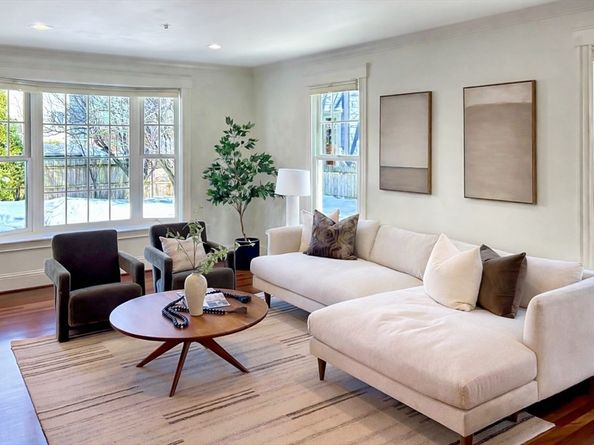 39 Oak St 39B, Somerville MA 02143