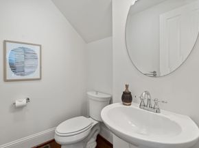 39 Oak St 39B, Somerville MA 02143