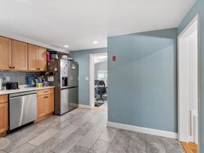 18 Dunham Rd, Beverly MA 01915