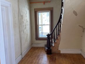 93 Fairfax Rd, Worcester MA 01610