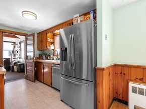 78 Circuit Rd, Weymouth MA 02190