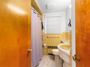 78 Circuit Rd, Weymouth MA 02190