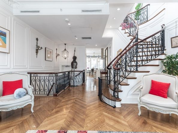 230 Commonwealth Ave, Boston MA 02116