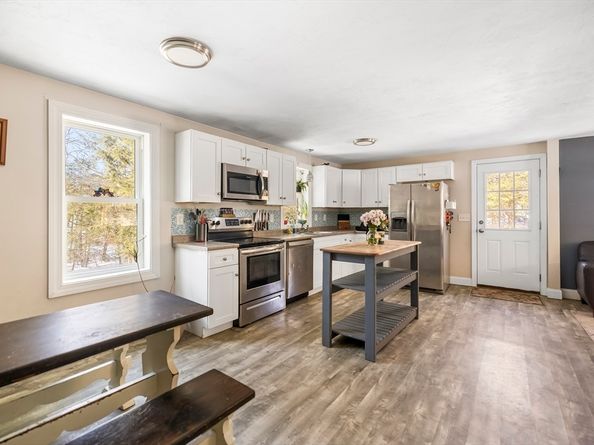 17 Gray Rd, Templeton MA 01468