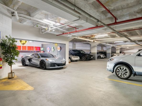 12 Stoneholm Pk:1, Boston MA 02115