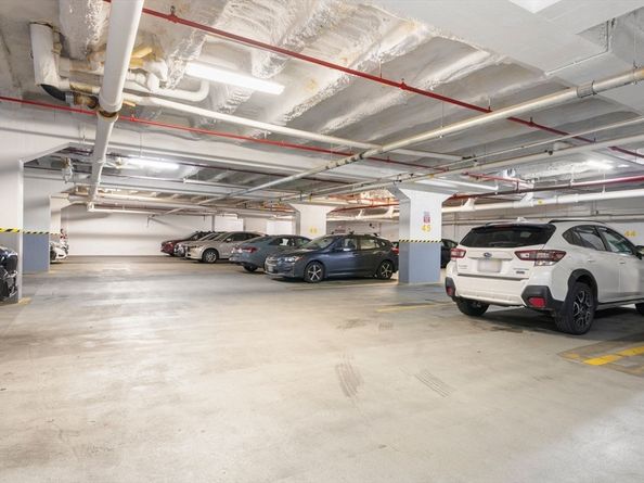 12 Stoneholm Pk:1, Boston MA 02115