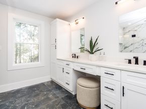 15 Cedarcroft Lane, Waltham MA 02451