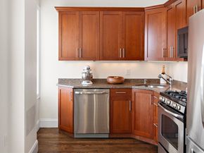 9-11 Ellwood St 4, Boston MA 02129