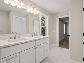 18 Danielles Way, Worcester MA 01606