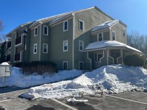 164 Heritage Dr 164, Northbridge MA 01588