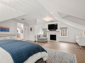389 Grove St, Needham MA 02492