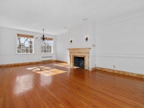 37 Beacon St 23, Boston MA 02108