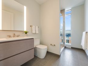 135 Seaport Blvd PH3B, Boston MA 02210