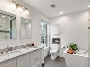 881 E 2nd 7, Boston MA 02127