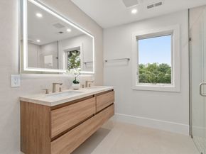 2202 Commonwealth Ave 1, Newton MA 02466