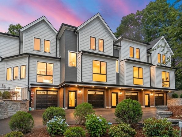 2202 Commonwealth Ave 1, Newton MA 02466