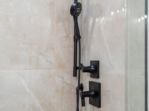 115 Thurston St I, Somerville MA 02145