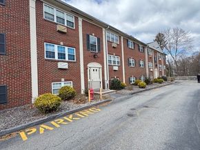 31 Arlington Rd 6, Woburn MA 01801