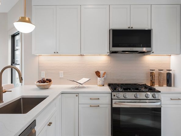 142 Metropolitan, Boston MA 02131