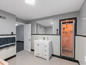 24 Berkshire St, Fitchburg MA 01420