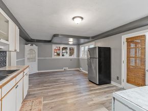 24 Berkshire St, Fitchburg MA 01420