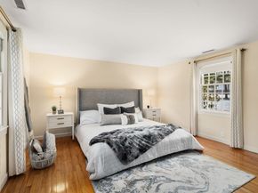 70 Jericho Rd 70, Weston MA 02493